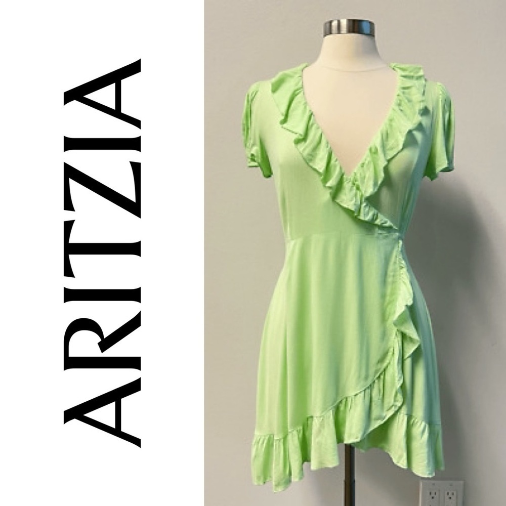 Aritzia Sunday Best Wrap dress lightweight flutter style size XXS baby green